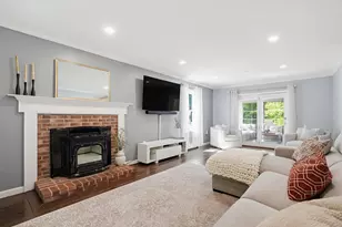 73 Jenkins Rd, Bedford, NH 03110 - Photo 5
