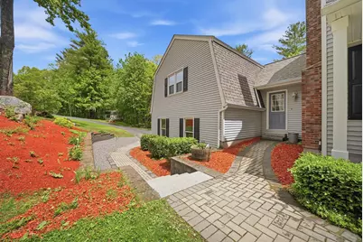 7 Stony Point Drive, Londonderry, NH 03053 - Photo 3