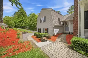 7 Stony Point Dr, Londonderry, NH 03053 - Photo 3