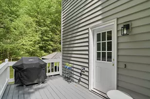 7 Hampshire Dr, Derry, NH 03038 - Photo 53