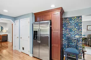 7 Hampshire Dr, Derry, NH 03038 - Photo 9