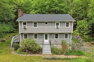 7 Hampshire Dr, Derry, NH 03038 - Photo 1