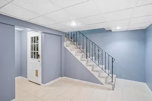 7 Hampshire Dr, Derry, NH 03038 - Photo 33