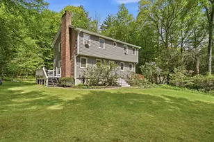 7 Hampshire Dr, Derry, NH 03038 - Photo 39