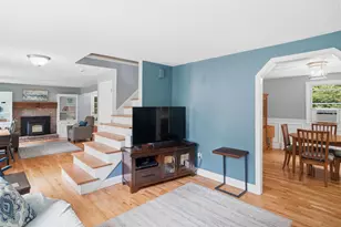 7 Hampshire Dr, Derry, NH 03038 - Photo 13