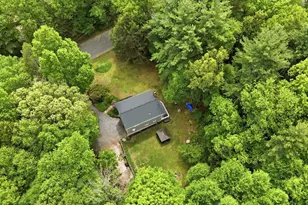7 Hampshire Dr, Derry, NH 03038 - Photo 45