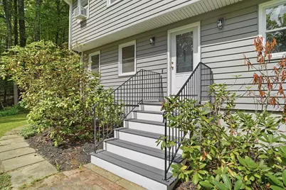 7 Hampshire Drive, Derry, NH 03038 - Photo 3