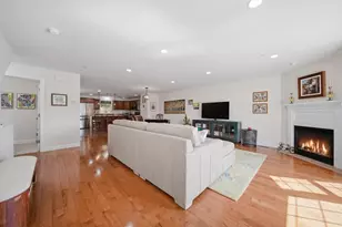 6 Aster Ct, Hudson, NH 03051 - Photo 9