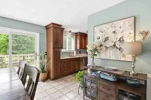 6 Standish Way, Amherst, NH 03031 - Photo 9