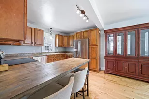 285 Thornton St, Manchester, NH 03102 - Photo 7