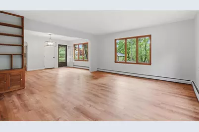 85 Whitney Avenue, Manchester, NH 03104 - Photo 15