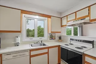 68 Emerald St, Manchester, NH 03103 - Photo 17