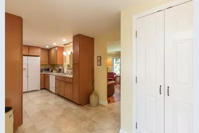 196B Norfolk Street #B (right-side), Manchester, NH 03103 - Photo 11
