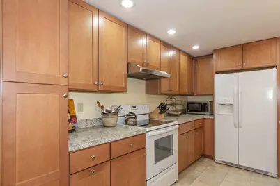 196B Norfolk Street #B (right-side), Manchester, NH 03103 - Photo 13
