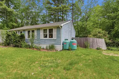 63 Trestle Brook Drive, Nashua, NH 03062 - Photo 3