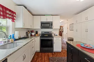36 Wilson Rd, Portsmouth, NH 03801 - Photo 7