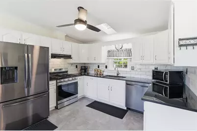 21 Lilac Court, Raymond, NH 03077 - Photo 3