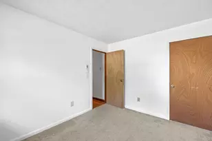 83 Bismark St, Manchester, NH 03102 - Photo 21