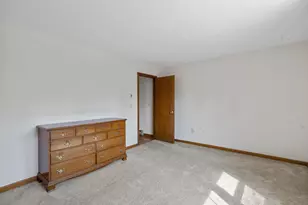 83 Bismark St, Manchester, NH 03102 - Photo 15