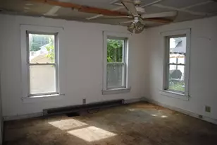 19 Pine St, Rochester, NH 03867 - Photo 5