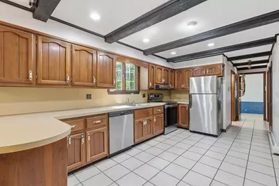 12 Crescent Circle, Pelham, NH 03076 - Photo 3