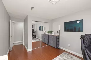 525 Abbott Farm Ln, Hudson, NH 03051 - Photo 11