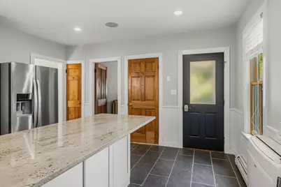 22 Cottage Street, Portsmouth, NH 03801 - Photo 23