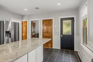 22 Cottage St, Portsmouth, NH 03801 - Photo 23