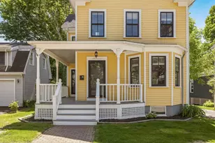 22 Cottage St, Portsmouth, NH 03801 - Photo 3