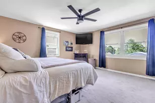 47 Holt Ave, Manchester, NH 03109 - Photo 23