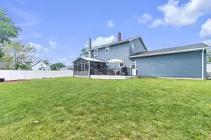 47 Holt Ave, Manchester, NH 03109 - Photo 37