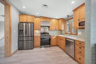 17 Pine Cone Dr, Seabrook, NH 03874 - Photo 11