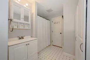 401 N Gate Rd, Manchester, NH 03104 - Photo 29
