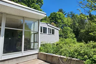 106 McLane Ln, Manchester, NH 03104 - Photo 5