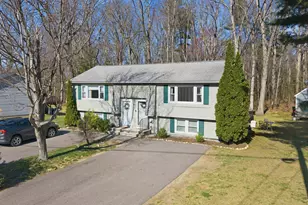 22 Derryfield Rd, Derry, NH 03038 - Photo 3