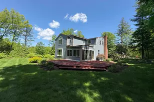 22 Deerwood Dr, Amherst, NH 03031 - Photo 5