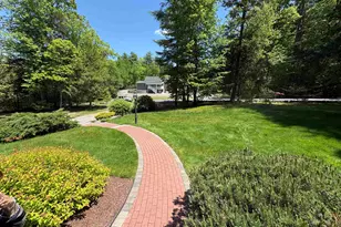 22 Deerwood Dr, Amherst, NH 03031 - Photo 13