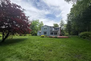 22 Deerwood Dr, Amherst, NH 03031 - Photo 9