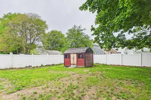 852 Clay St, Manchester, NH 03103 - Photo 5