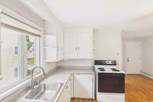 852 Clay St, Manchester, NH 03103 - Photo 25
