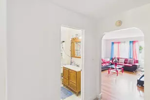 852 Clay St, Manchester, NH 03103 - Photo 11