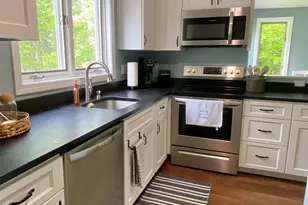 40 Hampton Ct, Laconia, NH 03246 - Photo 11