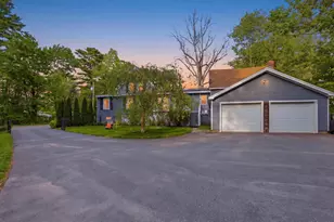 53 Sandown Rd, Fremont, NH 03044 - Photo 5
