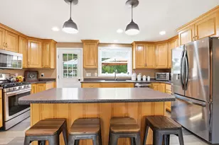 53 Sandown Rd, Fremont, NH 03044 - Photo 7
