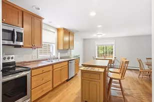 36 Church St, Deerfield, NH 03037 - Photo 7