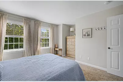 1029 S Mammoth Road #15, Manchester, NH 03109 - Photo 15