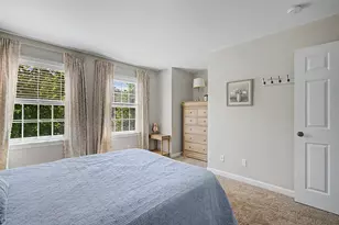 1029 S Mammoth Rd, Manchester, NH 03109 - Photo 15
