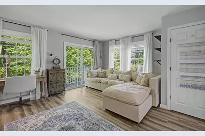1029 S Mammoth Road #15, Manchester, NH 03109 - Photo 5