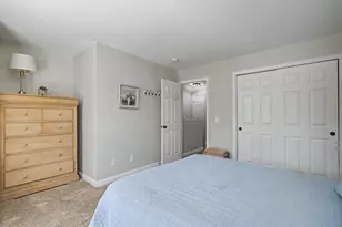 1029 S Mammoth Rd, Manchester, NH 03109 - Photo 17