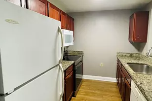 40 Eastern Ave, Manchester, NH 03104 - Photo 11